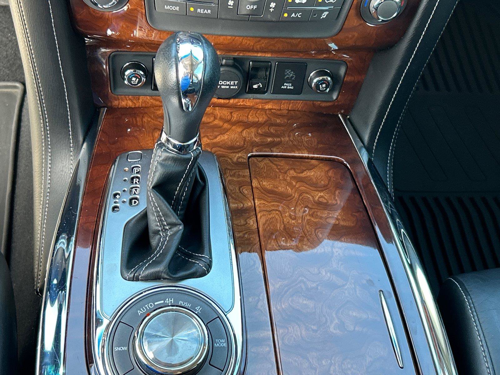 Used 2015 INFINITI QX80 4WD w/ Deluxe Technology Package image 25