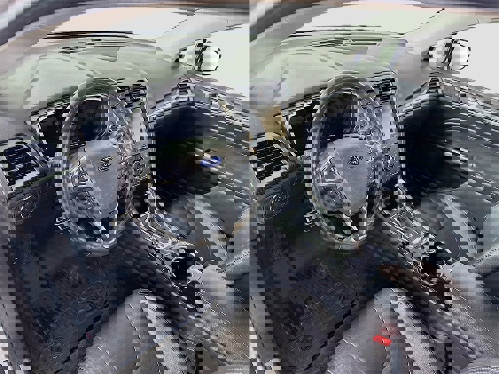 Used 2015 Ford Fusion Titanium image 3