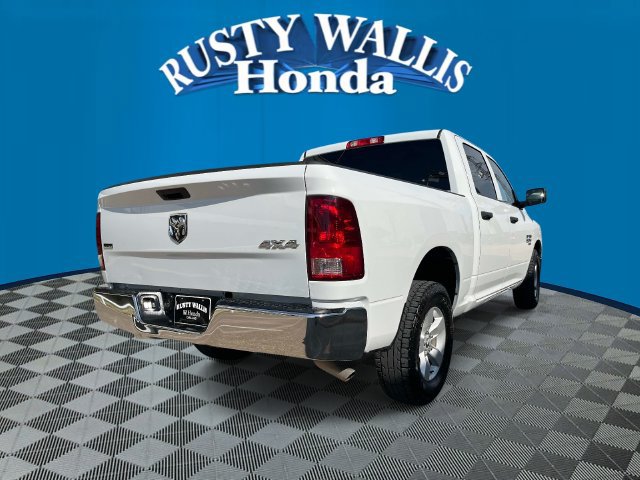 Used 2023 RAM 1500 Classic SLT w/ Electronics Group AWD/4WD image 3