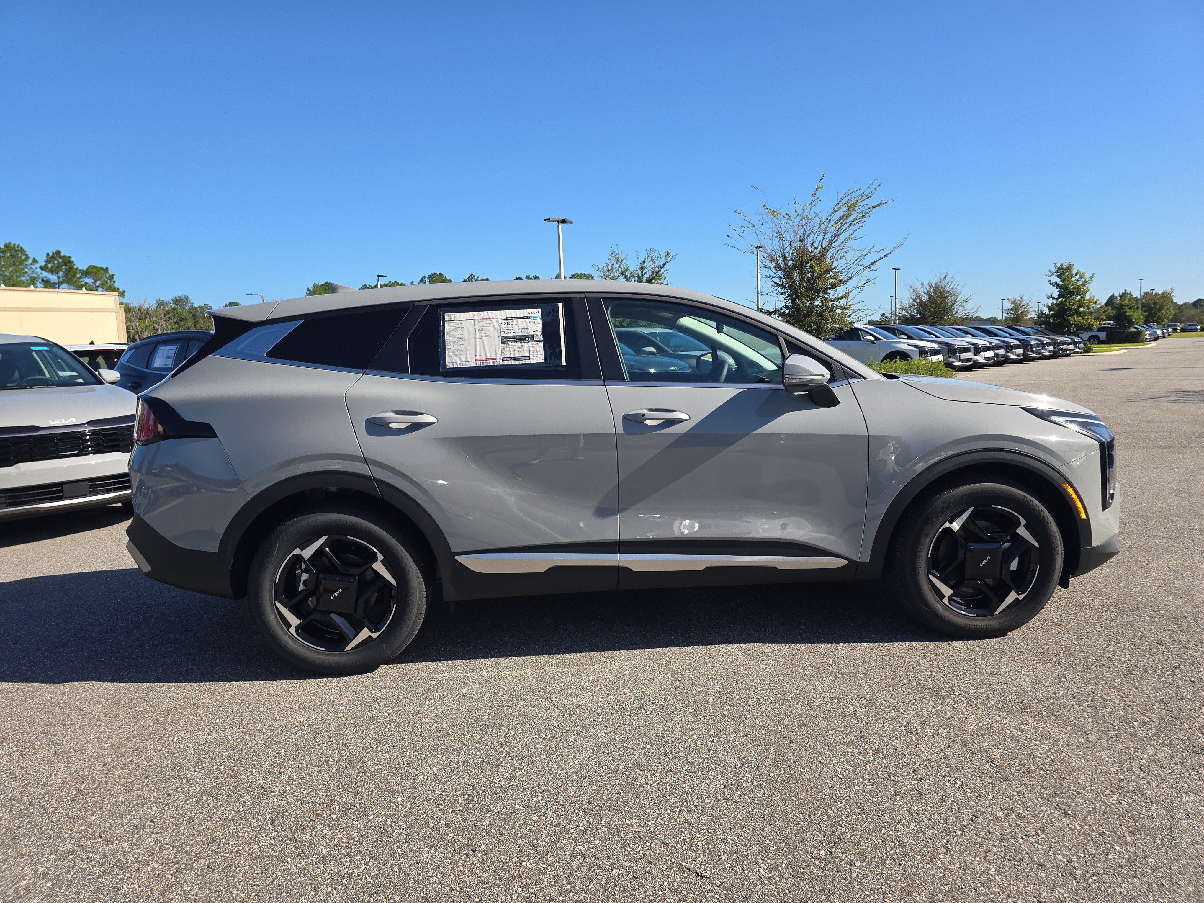 New 2027 Kia Sportage EX FWD image 9