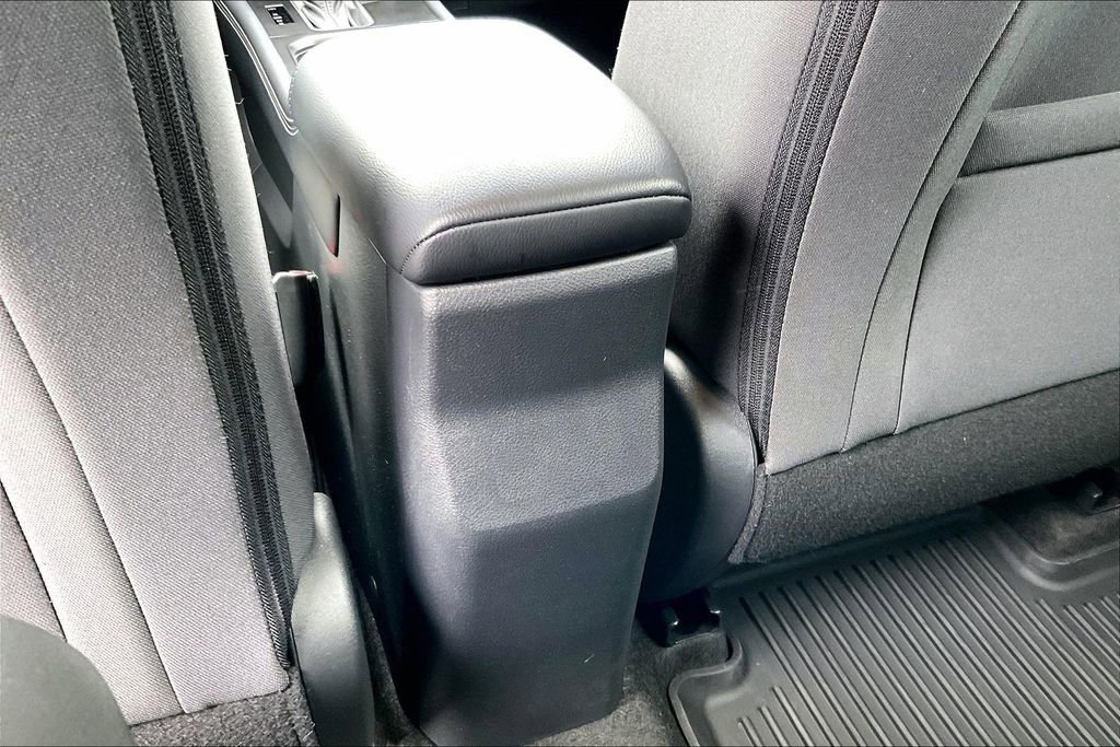 Used 2025 Nissan Kicks SV AWD/4WD image 33