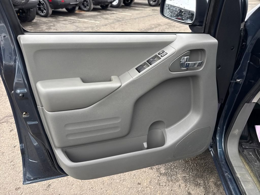 Used 2017 Nissan Frontier SV w/ SV Value Truck Package image 32