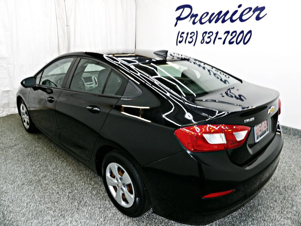 Used 2017 Chevrolet Cruze LS image 4