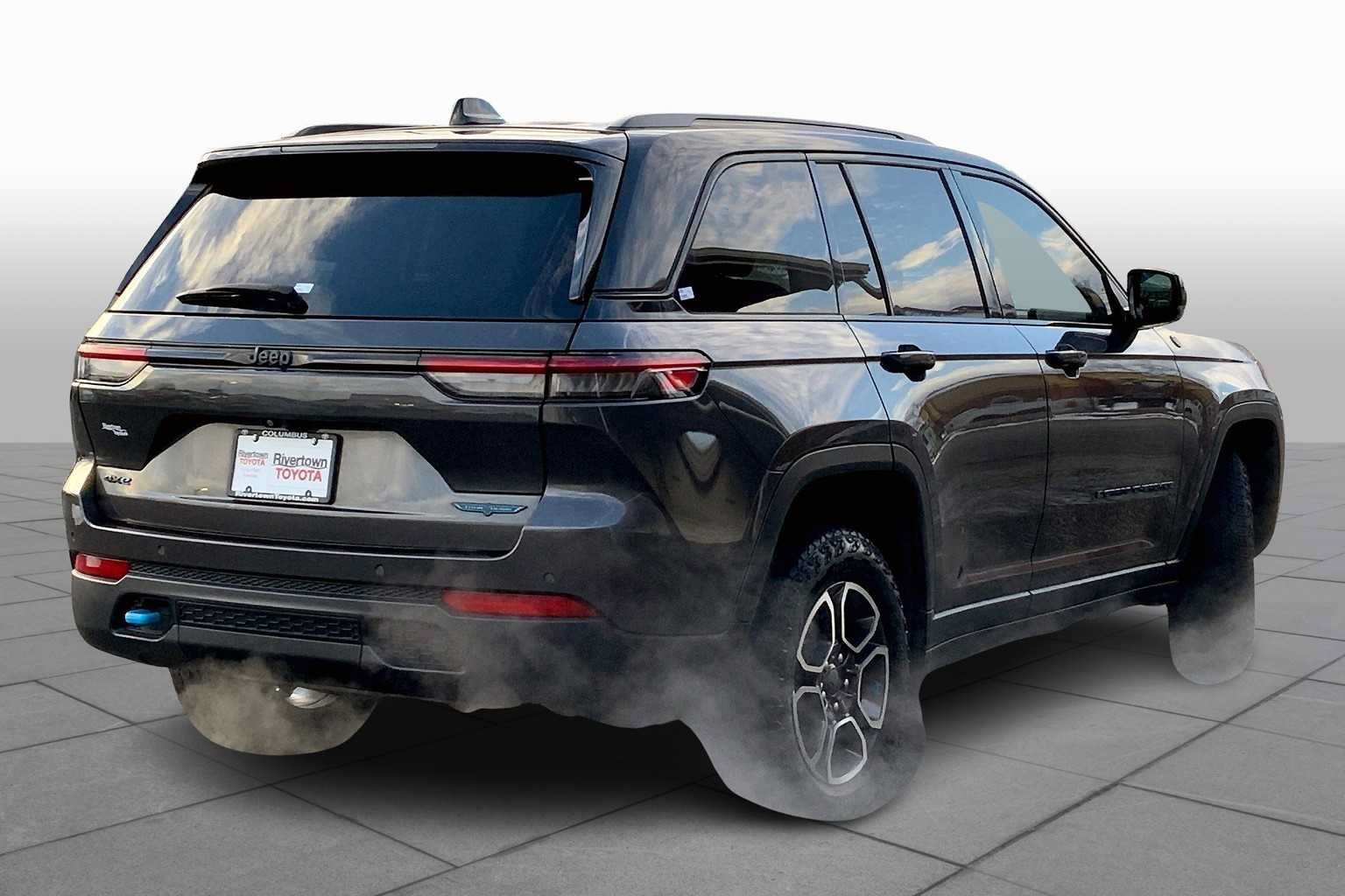 Used 2022 Jeep Grand Cherokee Trailhawk AWD/4WD image 24