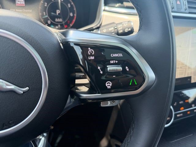 Used 2026 Jaguar F-PACE R-Dynamic S AWD/4WD image 23