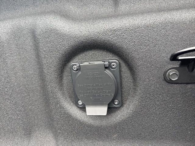 Used 2025 Nissan Frontier PRO-4X w/ Pro Convenience Package image 15