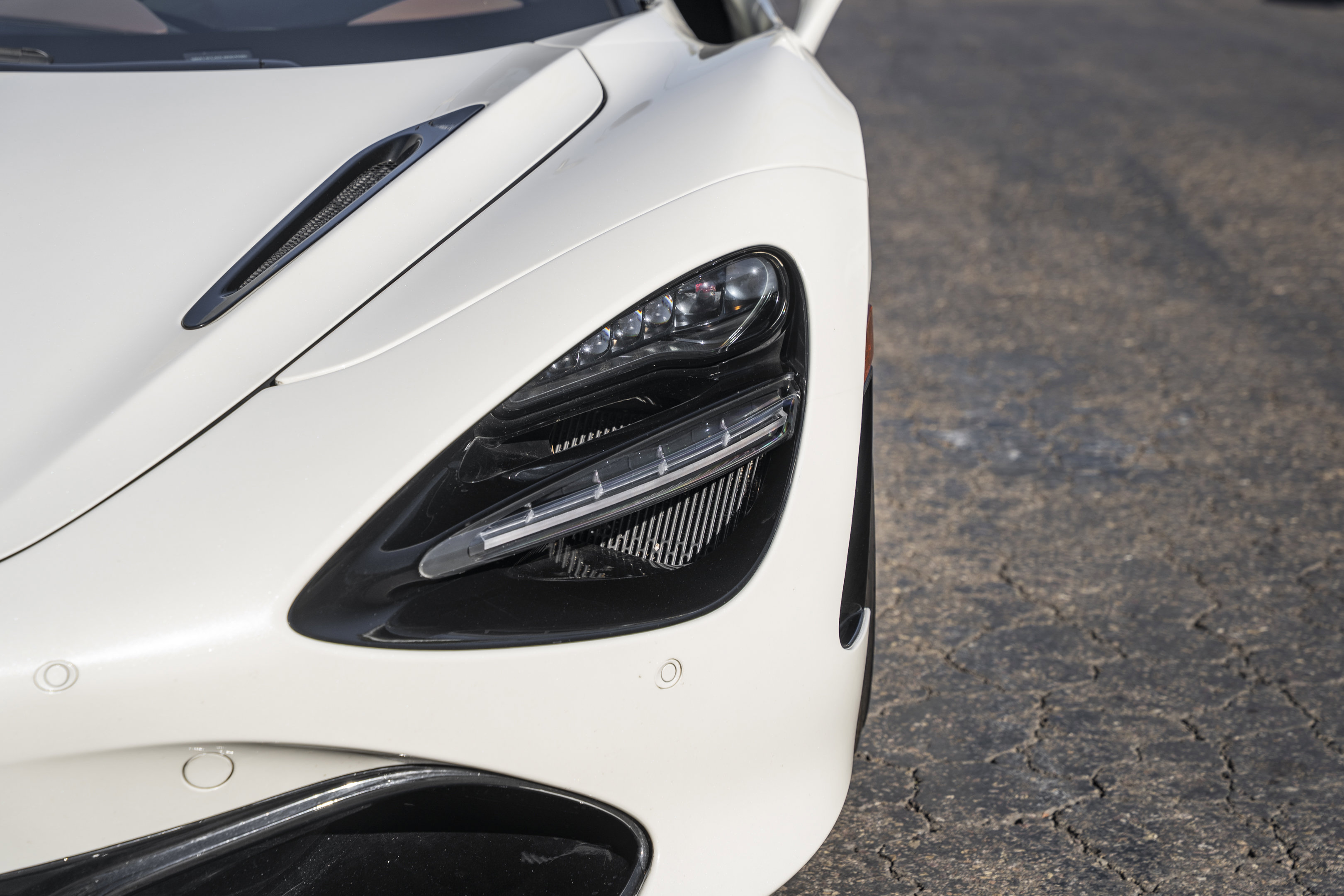 Used 2020 McLaren 720S Spider image 22