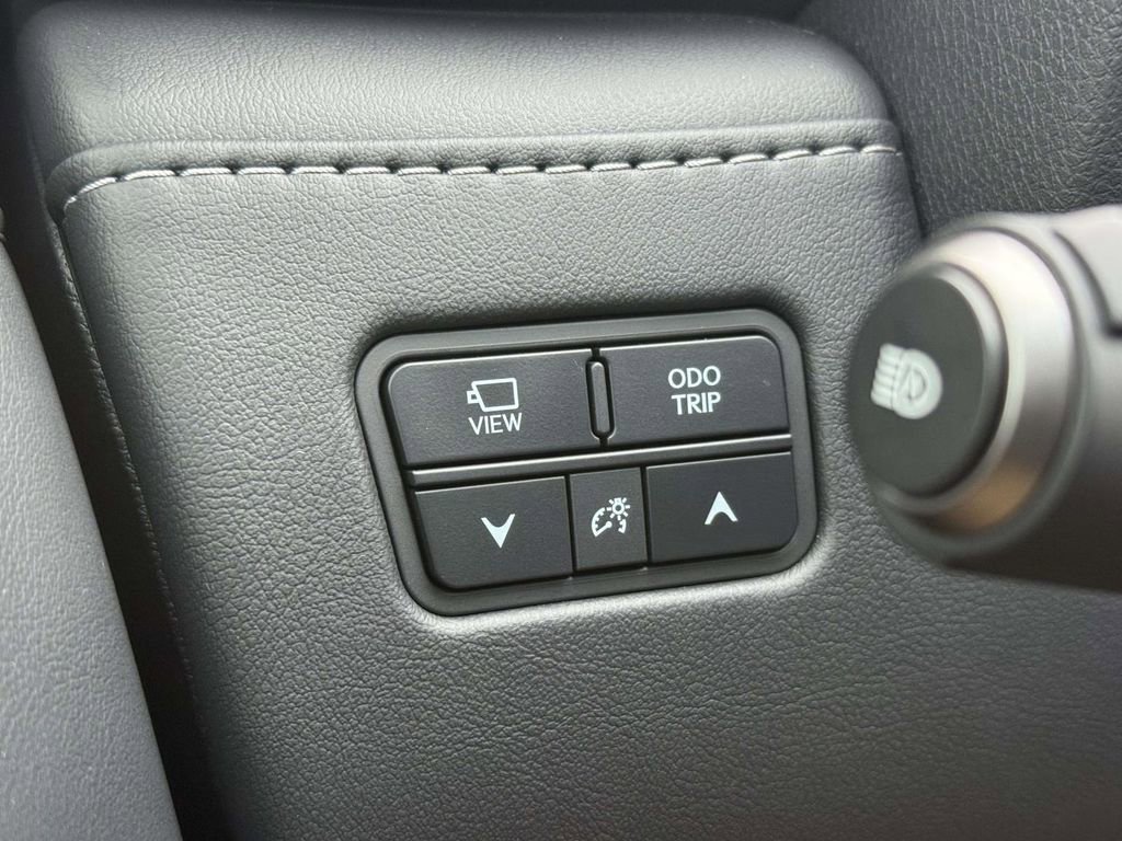 Used 2025 Lexus LX 700h Overtrail image 20