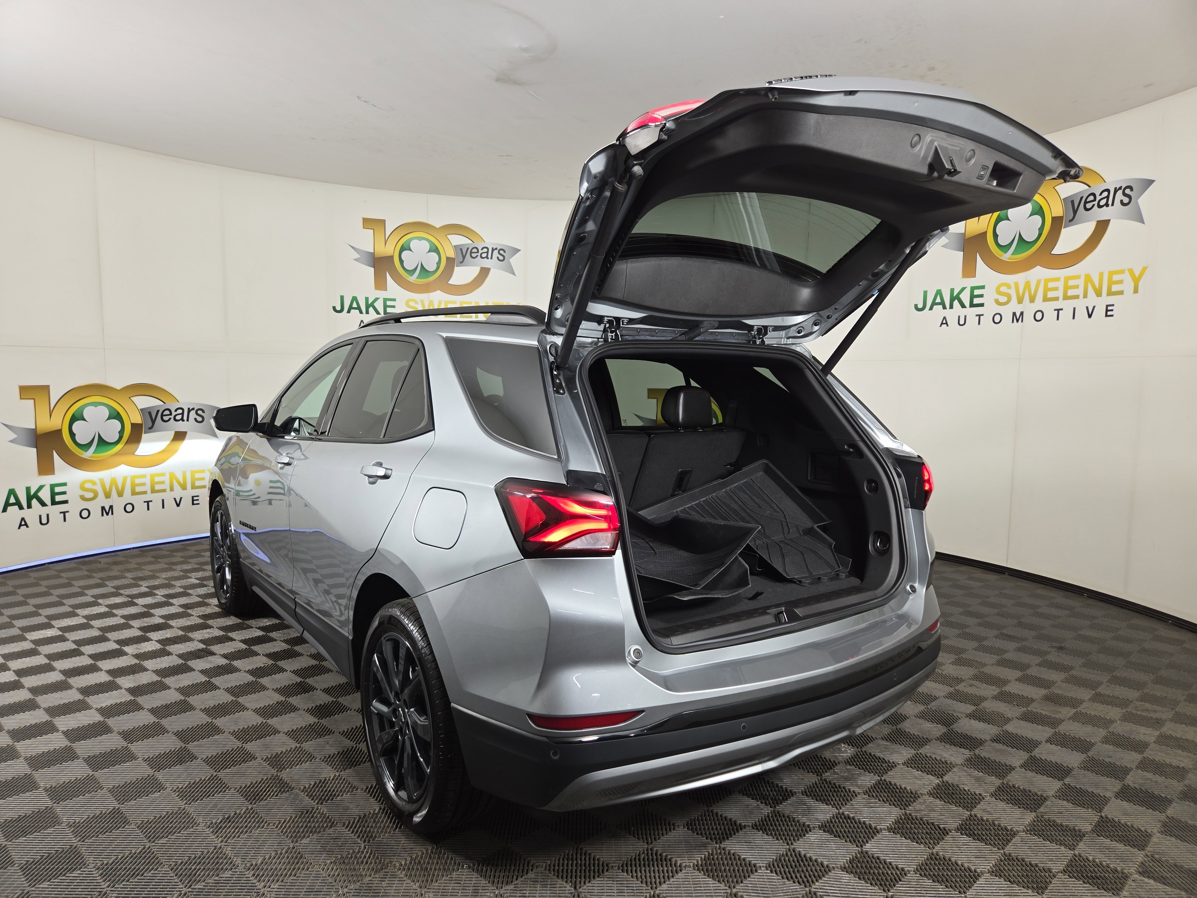 Certified 2024 Chevrolet Equinox RS FWD image 30