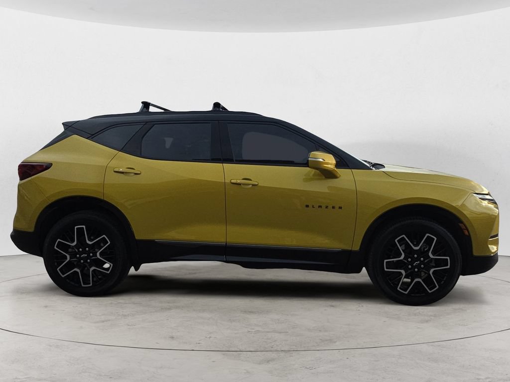 Certified 2023 Chevrolet Blazer RS w/ Driver Confidence II Package AWD/4WD image 4