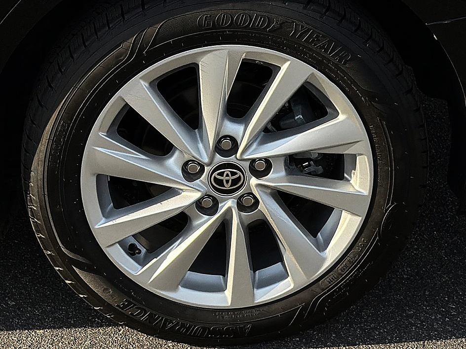 Used 2023 Toyota Camry LE image 6