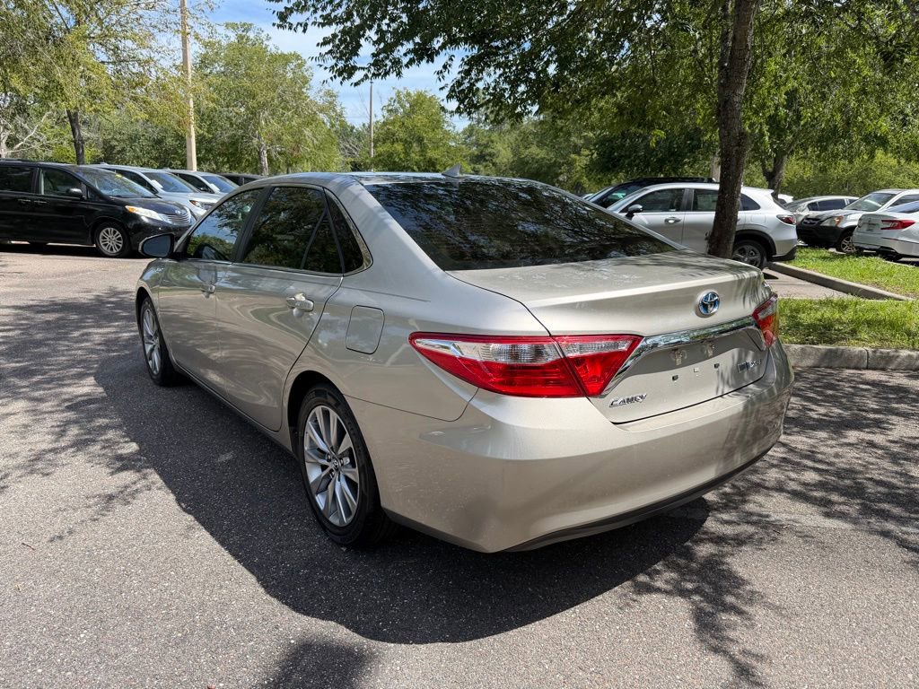 Used 2017 Toyota Camry XLE FWD image 4