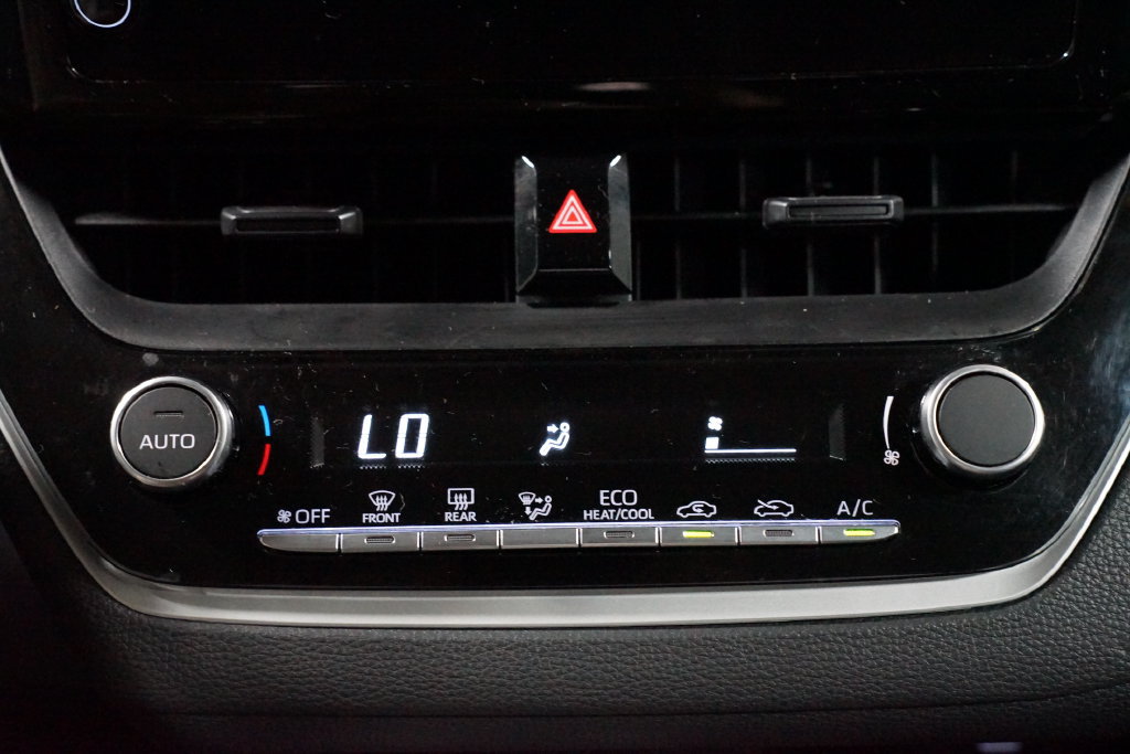 Certified 2025 Toyota Corolla LE FWD image 20