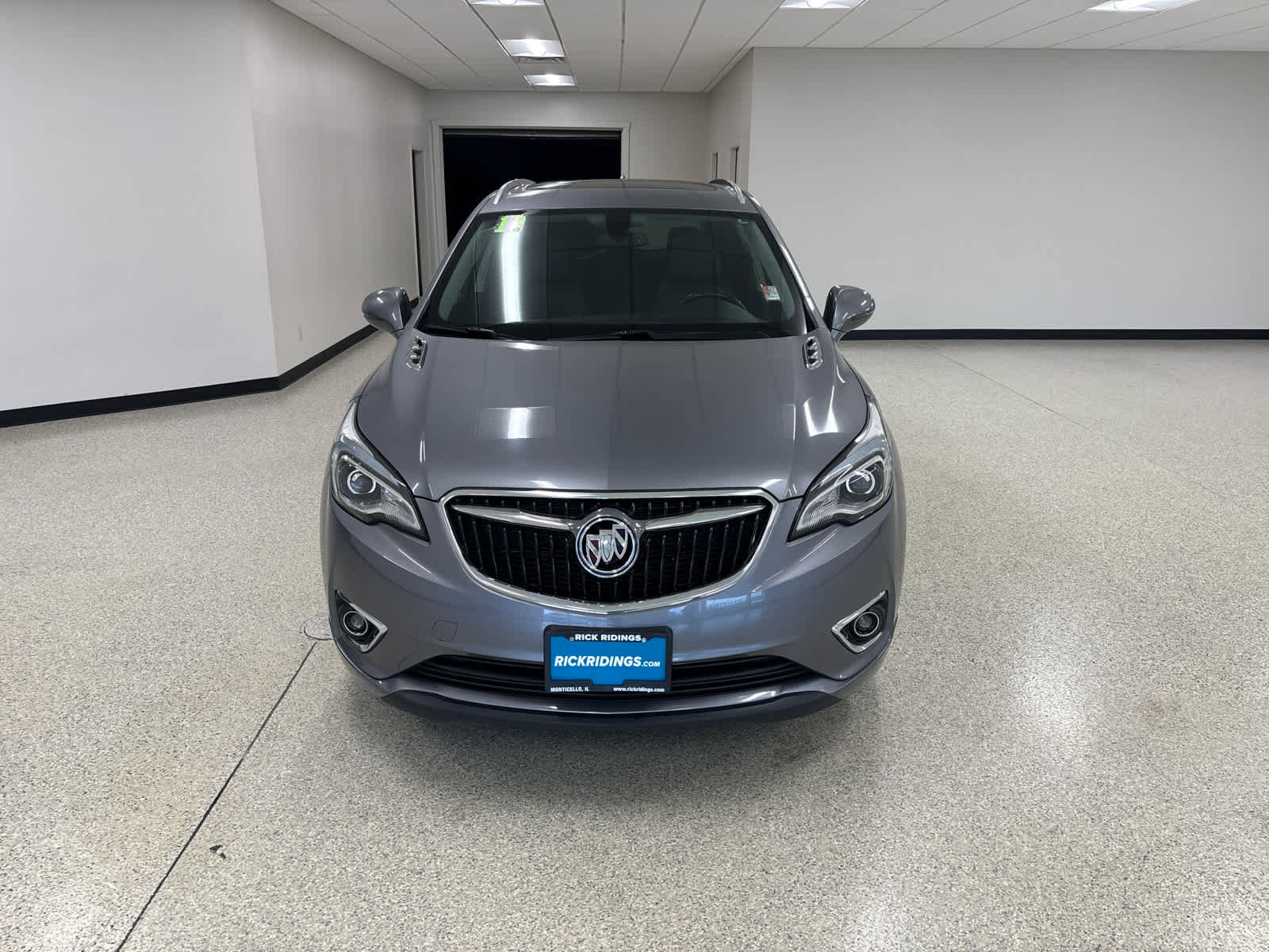Used 2019 Buick Envision Essence image 2
