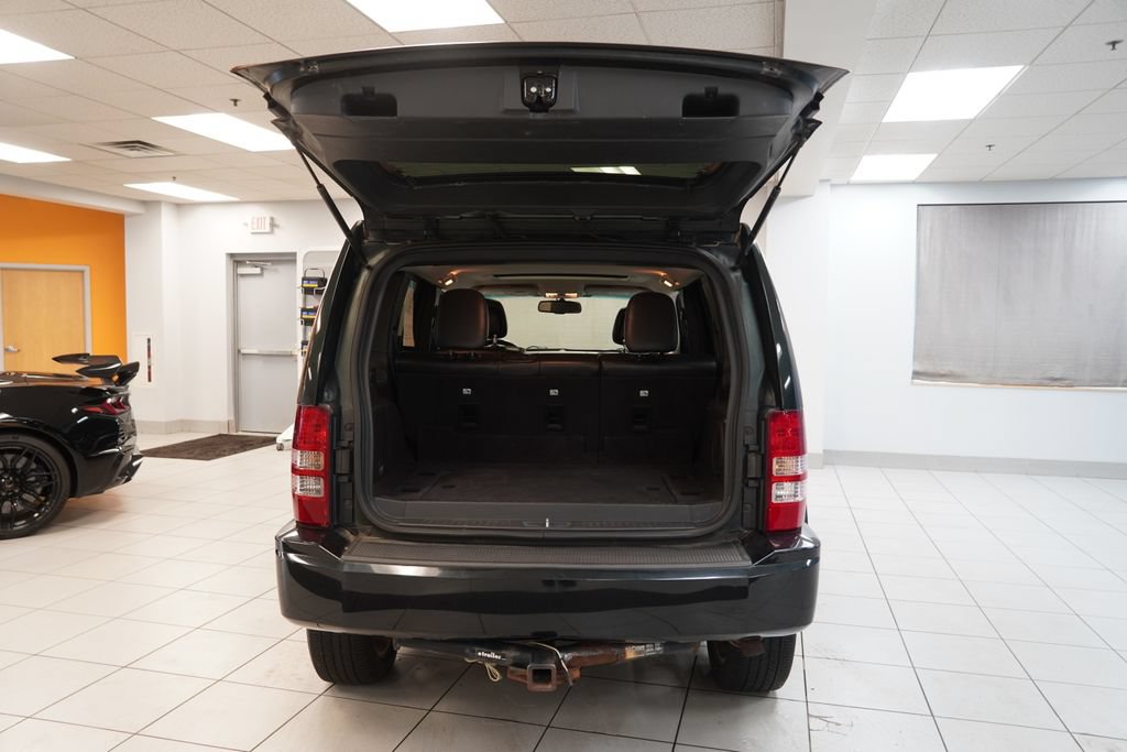 Used 2012 Jeep Liberty Limited Jet w/ Comfort/Convenience Group AWD/4WD image 10