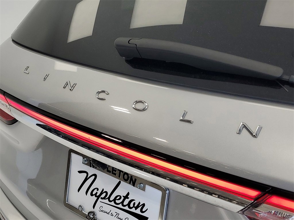 Used 2020 Lincoln Corsair Reserve w/ Equipment Group 201A image 6