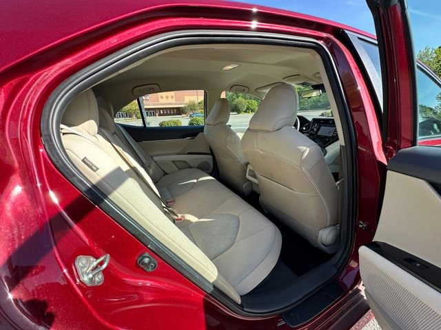 Used 2020 Toyota Camry LE image 17