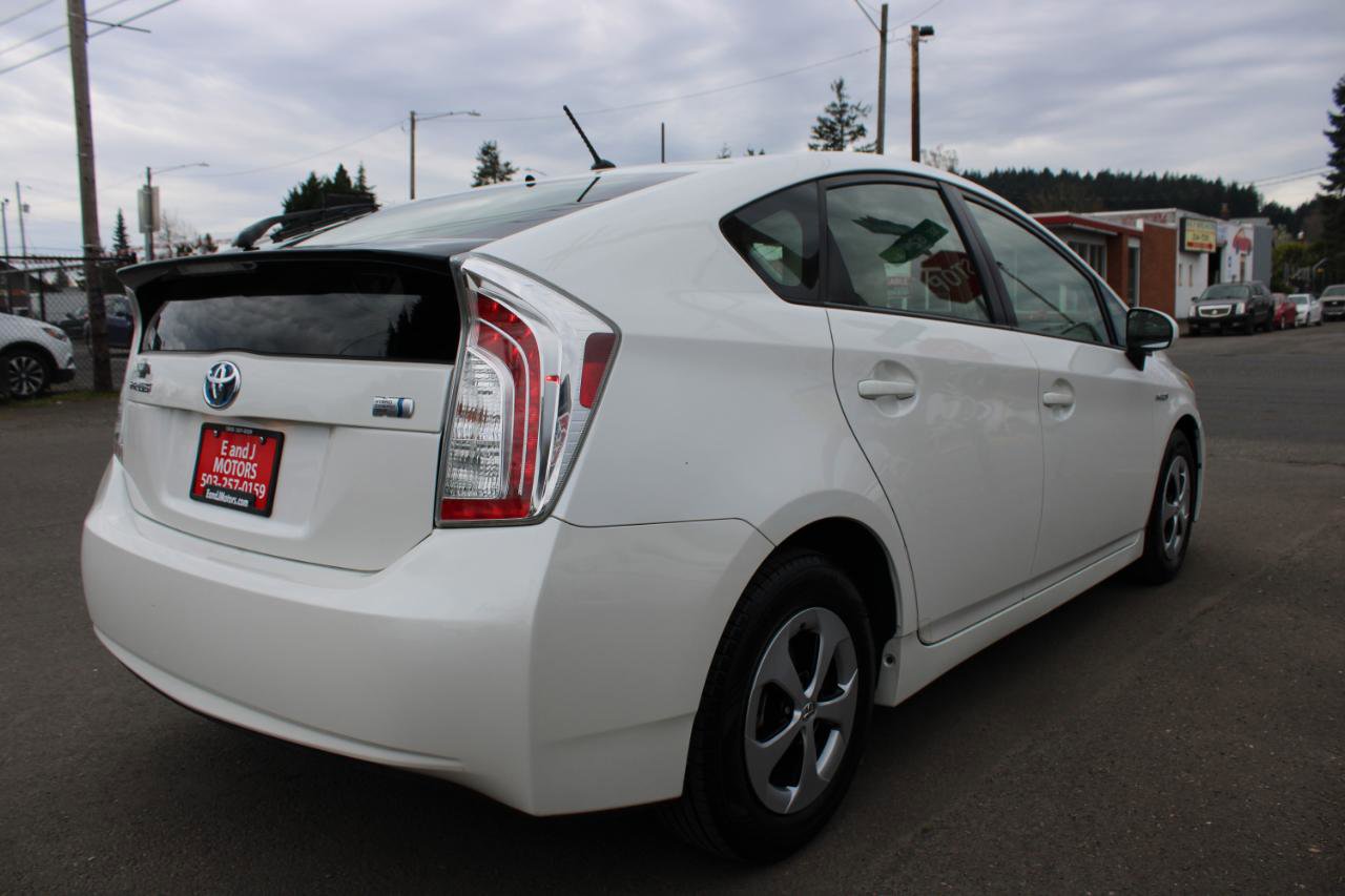 Used 2012 Toyota Prius Two image 6