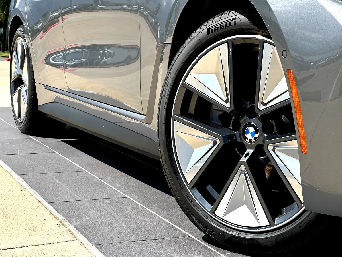 New 2026 BMW i4 eDrive40 w/ Premium Package RWD image 2