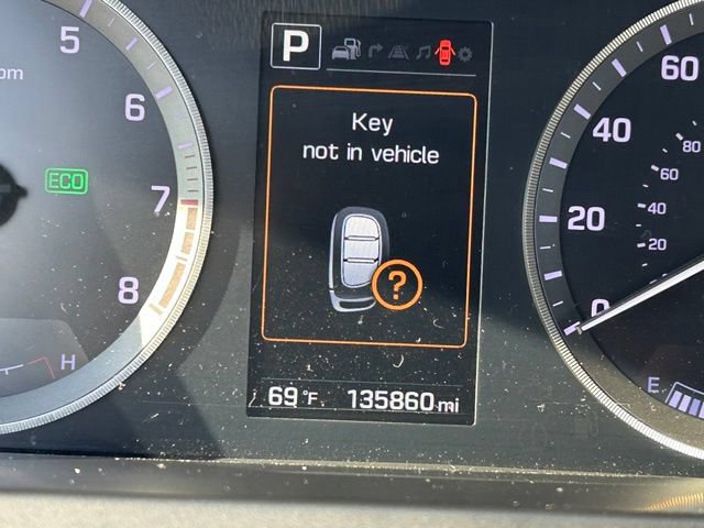 Used 2016 Hyundai Sonata Limited w/ Option Group 05 FWD image 17