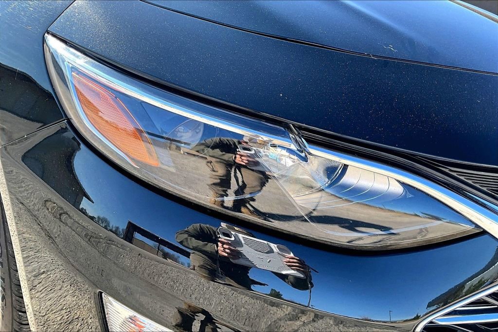 Used 2023 Chevrolet Malibu LT image 32