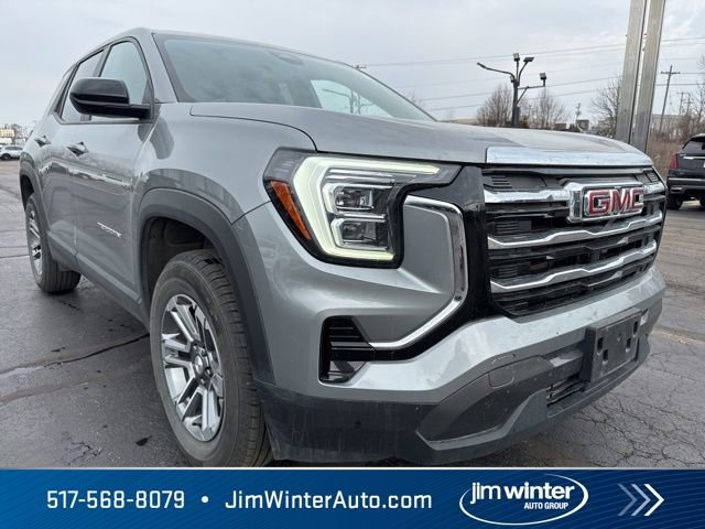 Used 2025 GMC Terrain Elevation AWD/4WD image 1