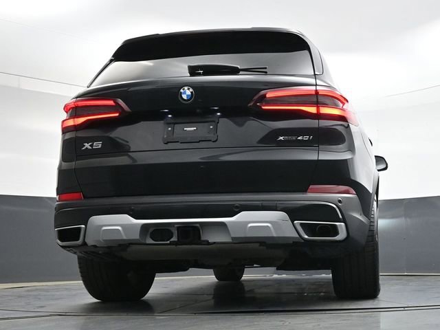 Used 2022 BMW X5 xDrive40i w/ Premium Package AWD/4WD image 31