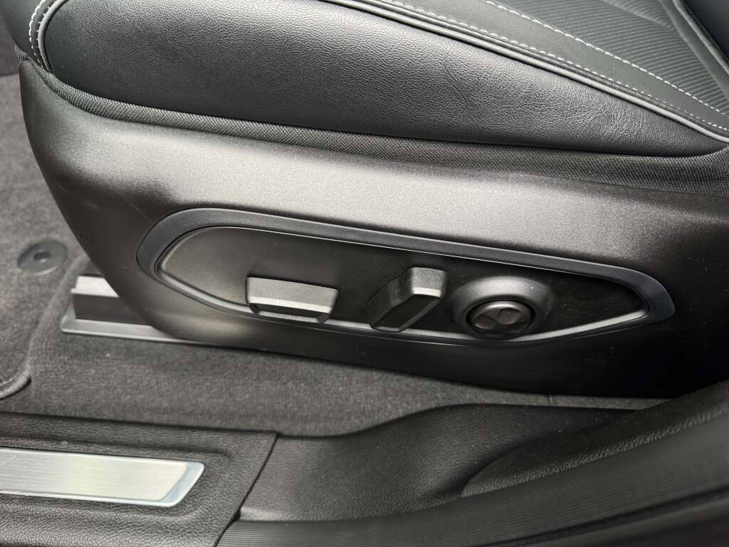 New 2025 Jeep Grand Cherokee Overland image 19