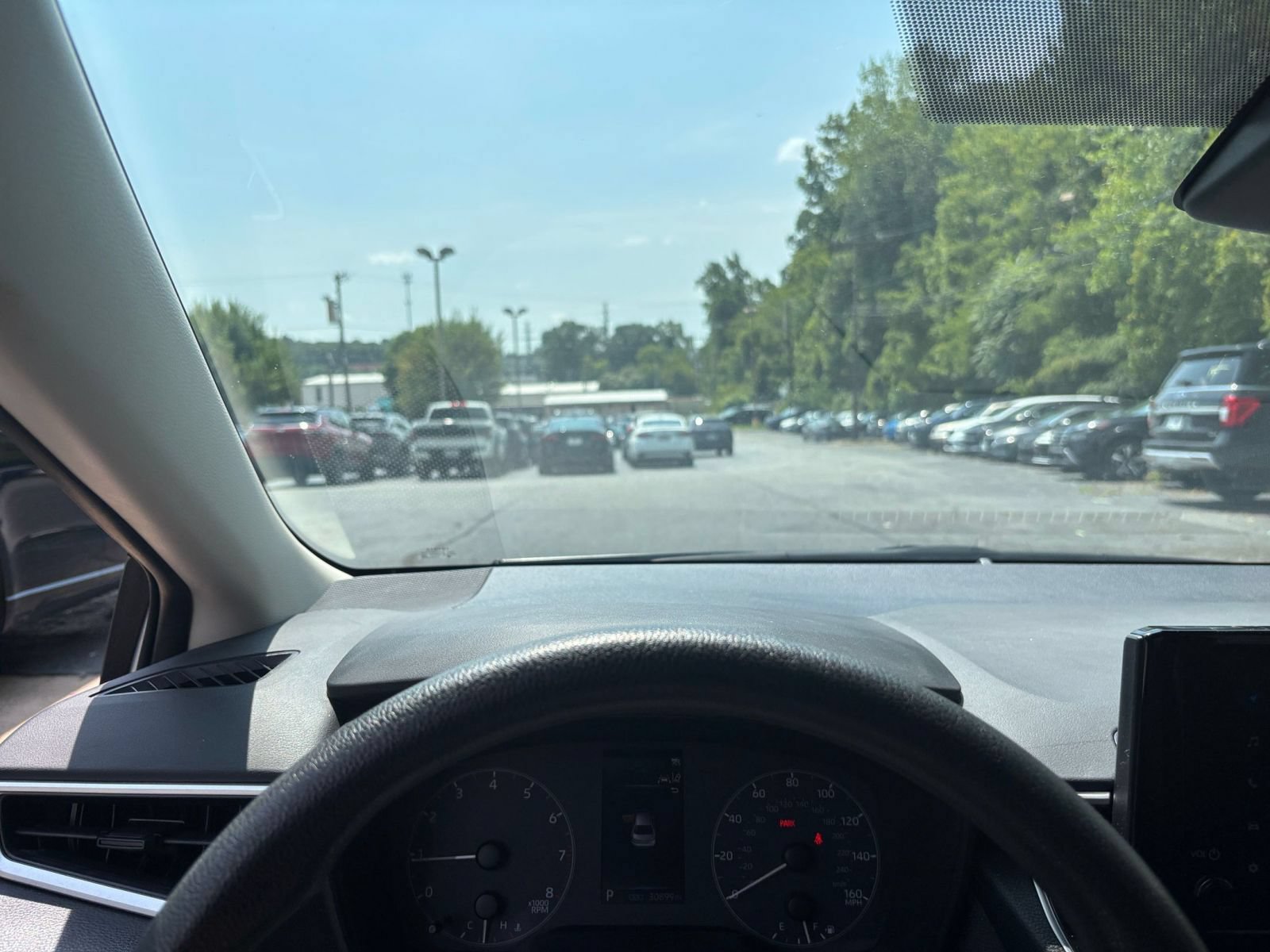 Used 2025 Toyota Corolla LE FWD image 29