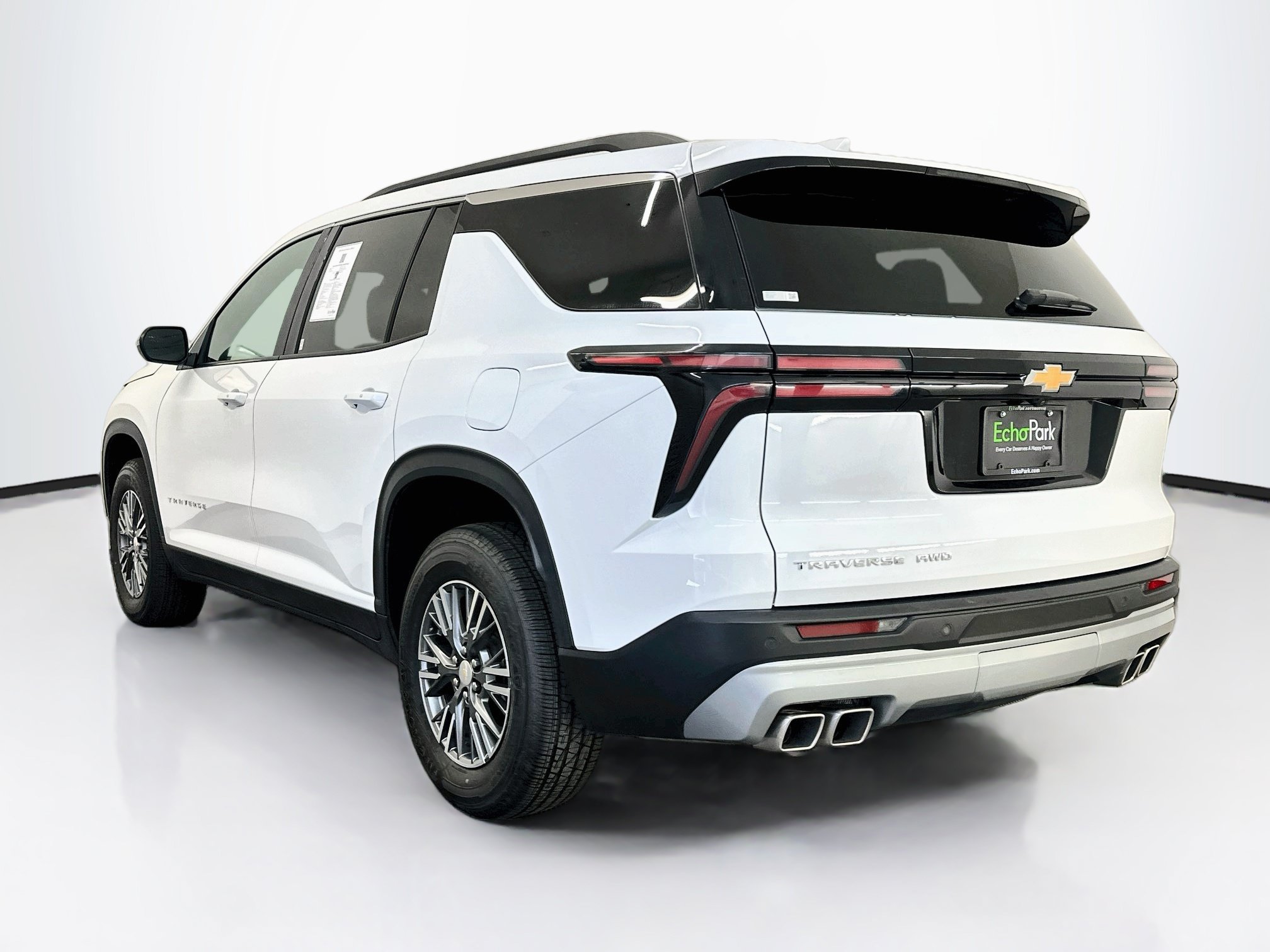 Used 2025 Chevrolet Traverse LT AWD/4WD image 5