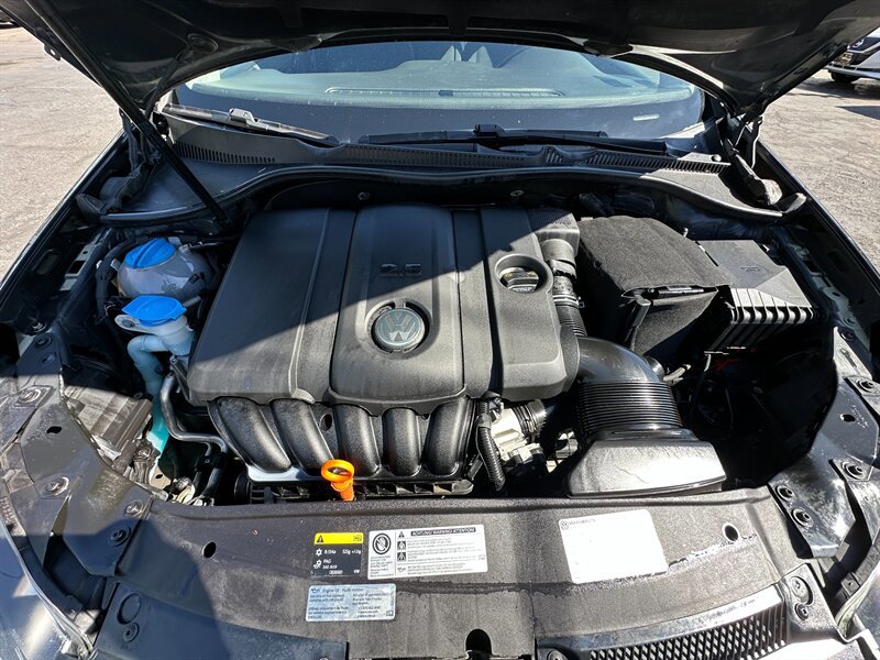 Used 2013 Volkswagen Golf 4-Door image 10