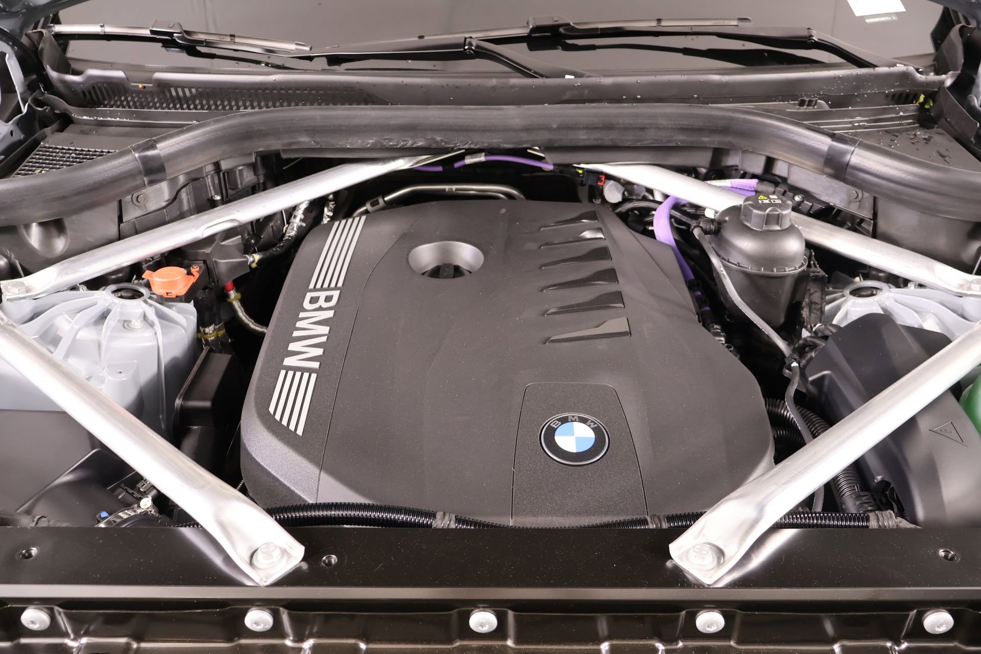 New 2026 BMW X5 xDrive40i w/ M Sport Package AWD/4WD image 21