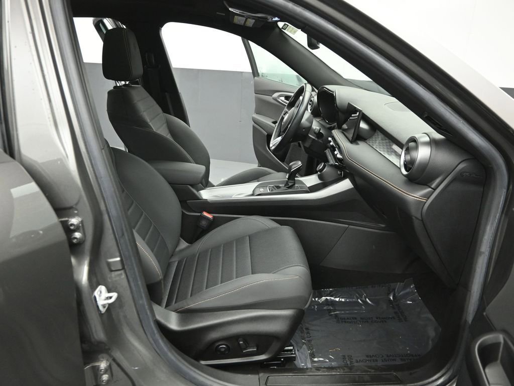 Used 2024 Alfa Romeo Tonale Ti image 31