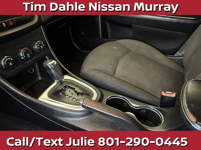 Used 2012 Dodge Avenger SE FWD image 29