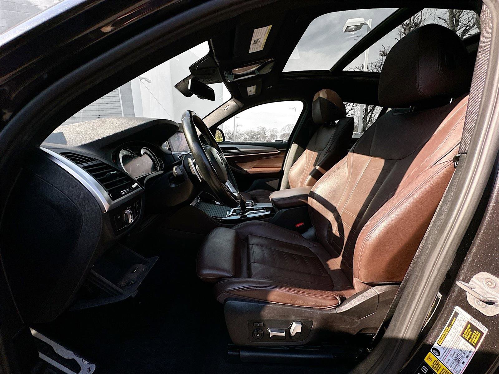 Used 2019 BMW X4 xDrive30i w/ M Sport Package 2 image 21