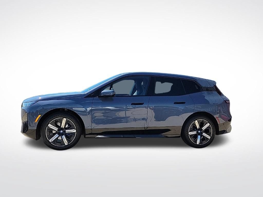 Used 2023 BMW iX xDrive50 w/ Sport Package AWD/4WD video 2