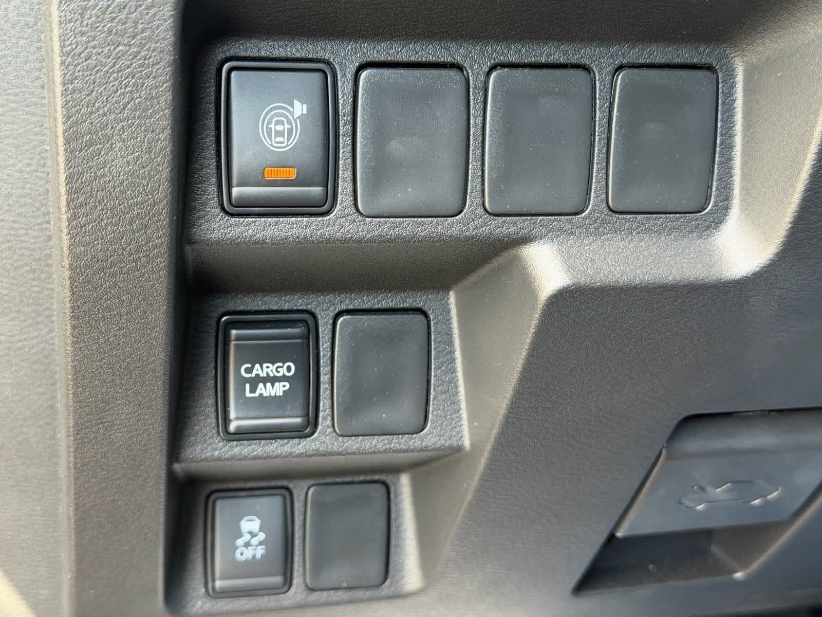 Used 2025 Nissan Frontier SV RWD image 18