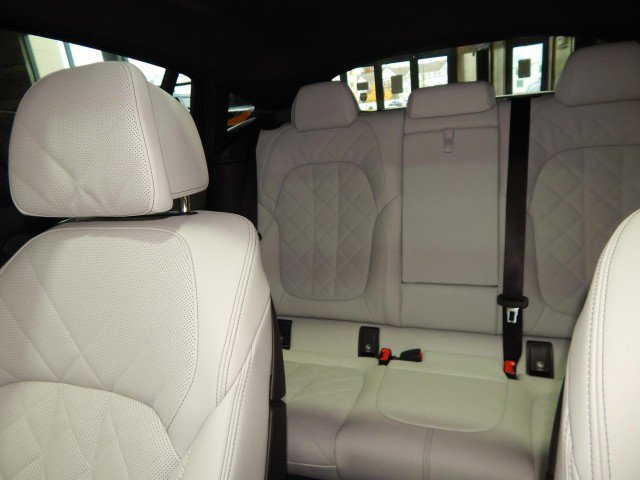 Used 2026 BMW X6 M60i image 29