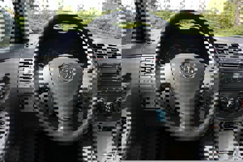 Used 2011 Toyota Corolla LE image 16