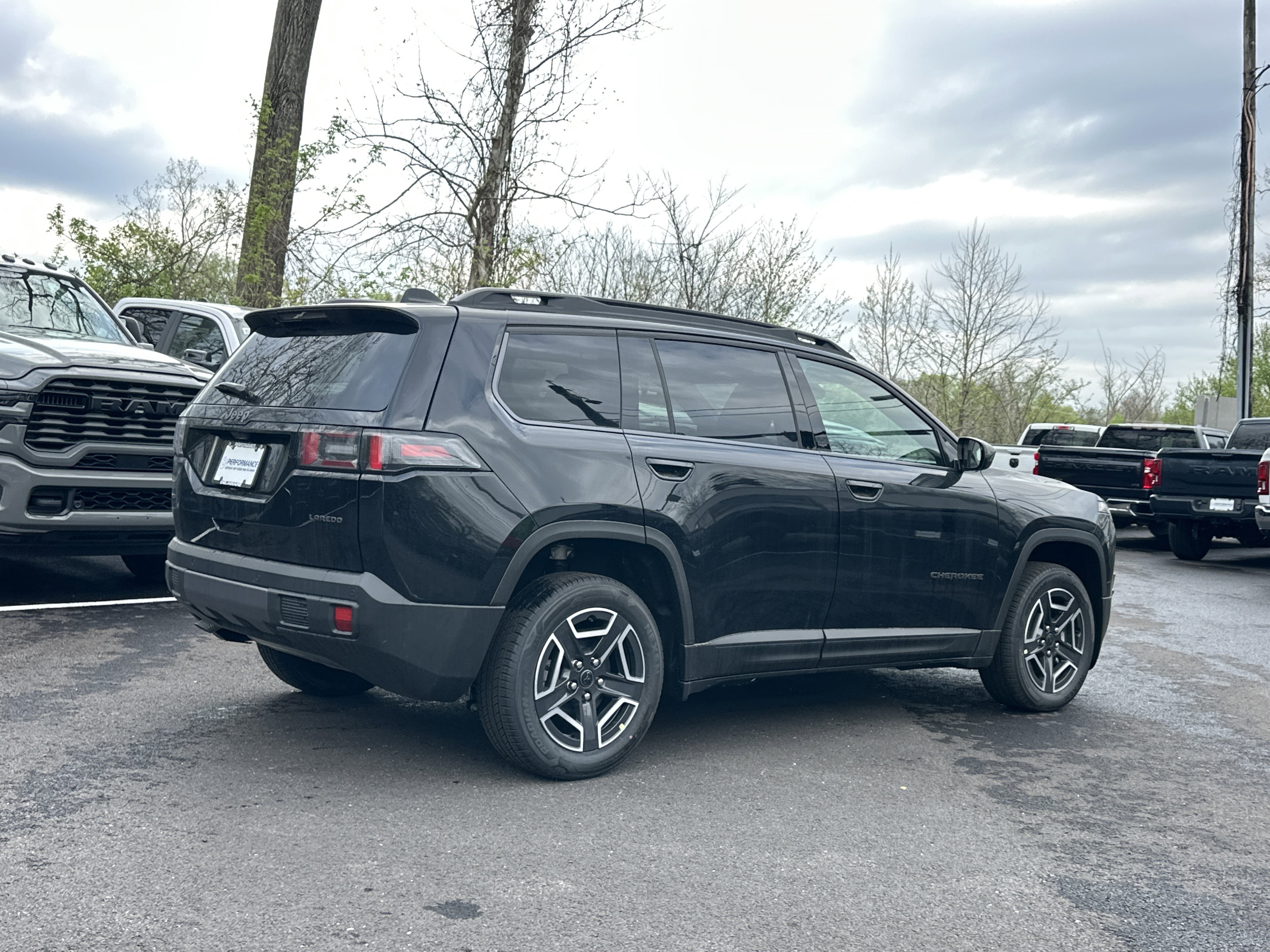 New 2026 Jeep Cherokee Laredo AWD/4WD image 17