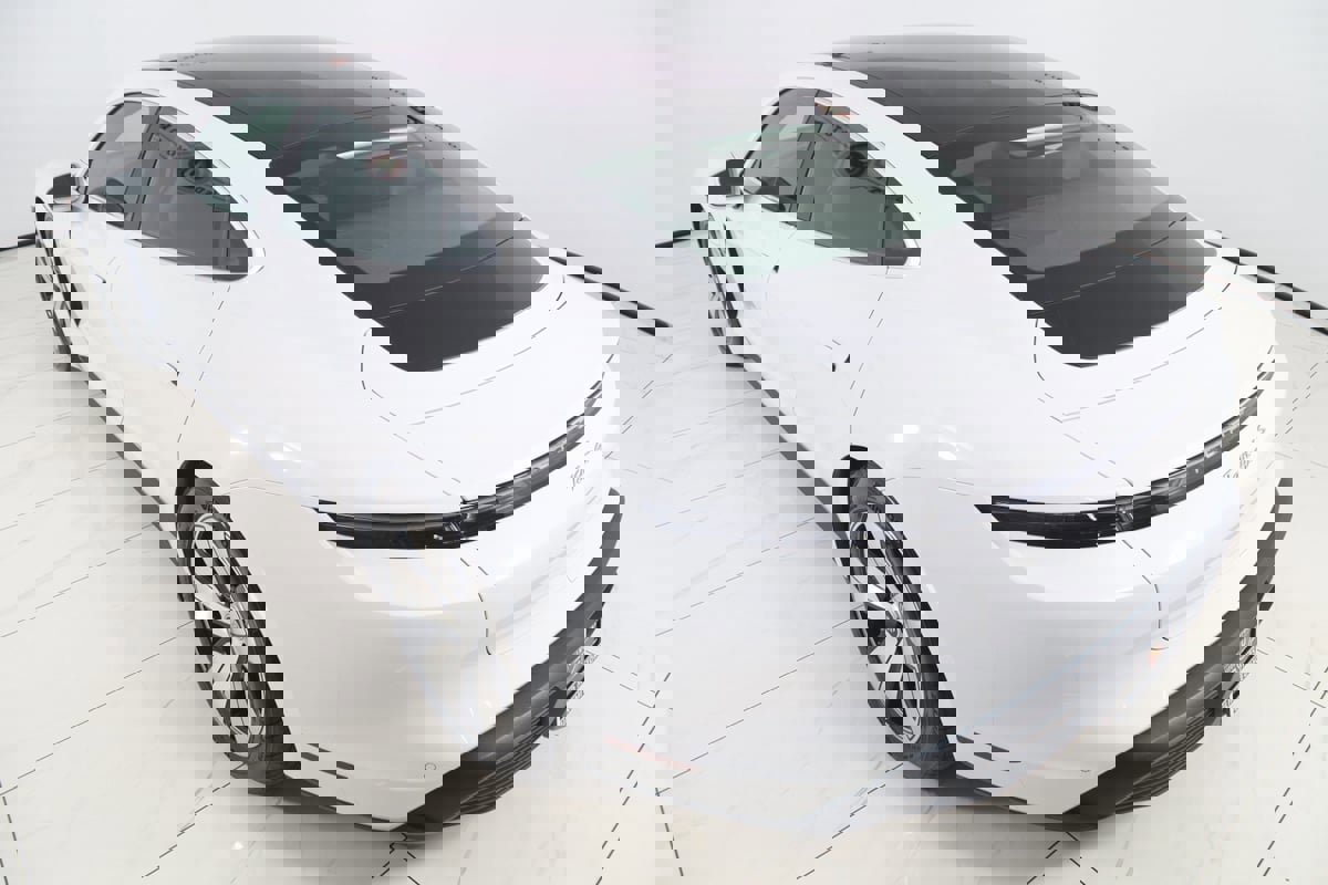 Used 2020 Porsche Taycan 4S image 29