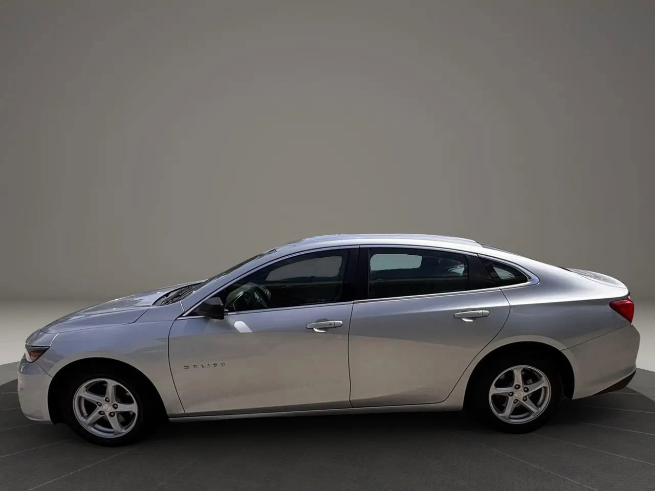 Used 2016 Chevrolet Malibu LS FWD image 2