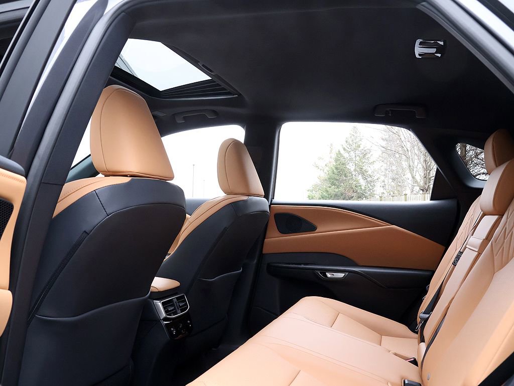 New 2026 Lexus RX 450h AWD image 14