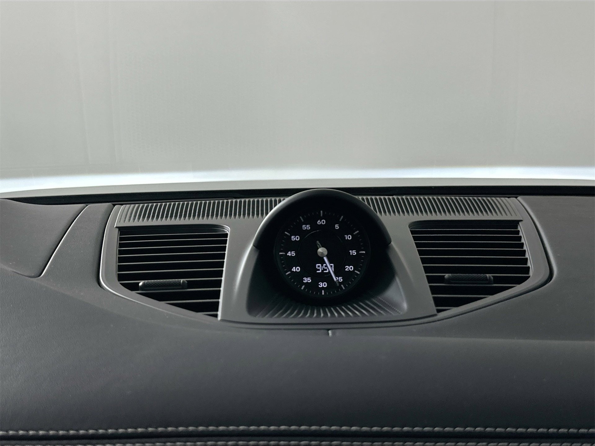 New 2026 Porsche Panamera 4 image 24