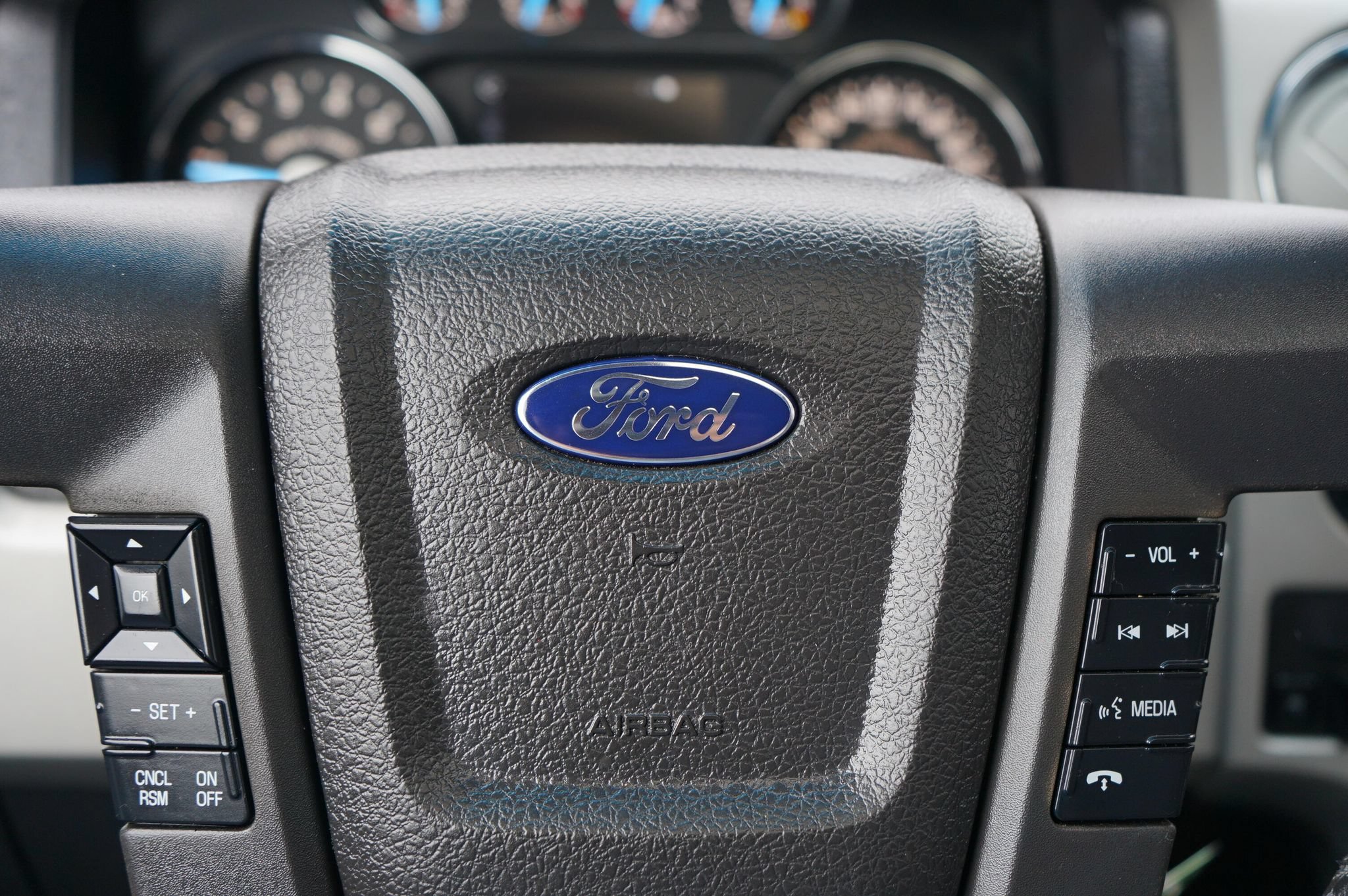 Used 2012 Ford F150 Lariat w/ Lariat Chrome Pkg AWD/4WD image 26