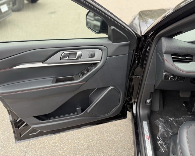 New 2026 Ford Explorer ST-Line image 13