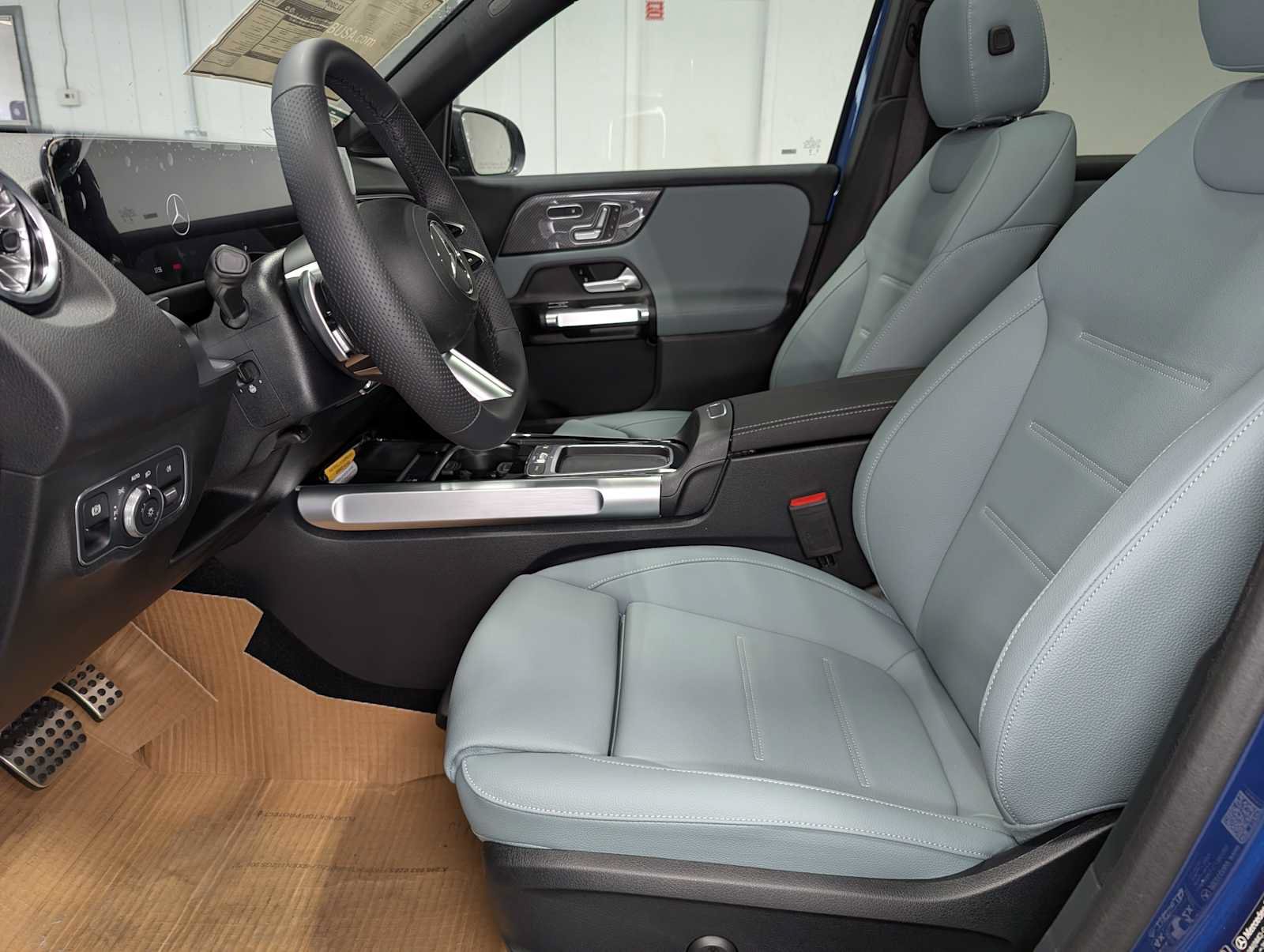 New 2026 Mercedes-Benz GLB 250 4MATIC image 4