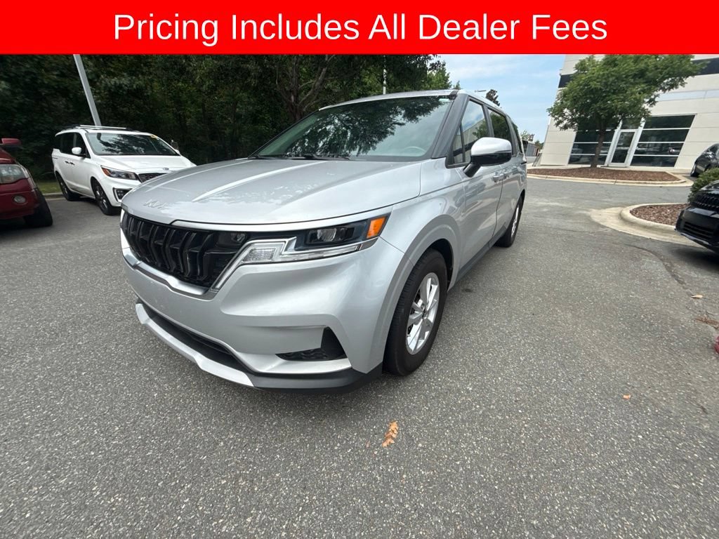 Certified 2022 Kia Carnival LX FWD image 4