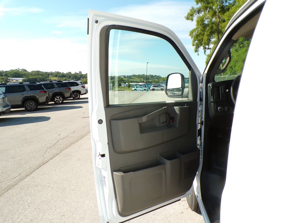 New 2026 Chevrolet Express 2500 Extended w/ Driver Convenience Package RWD image 20
