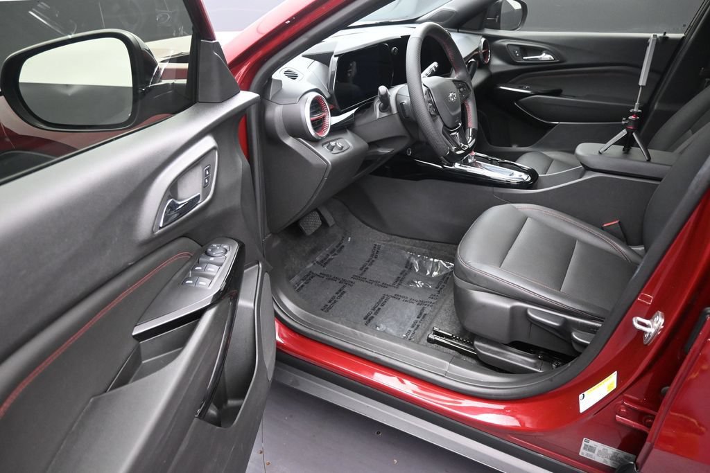 Used 2024 Chevrolet Trax RS FWD image 10